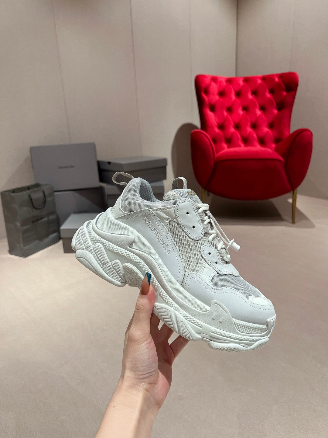 BALENCIAGA TRIPLE S