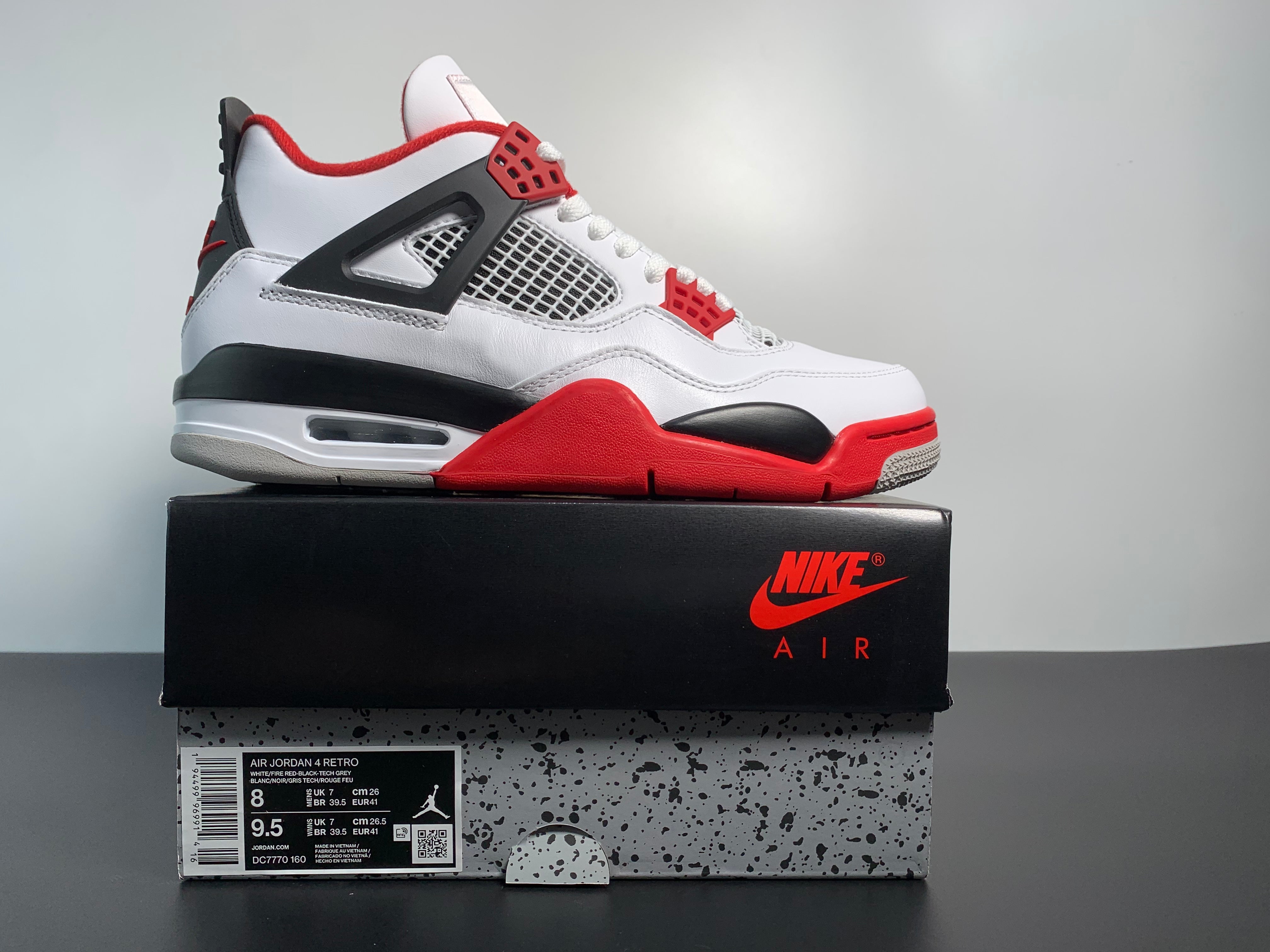 Jordan 4 Retro "Fire Red