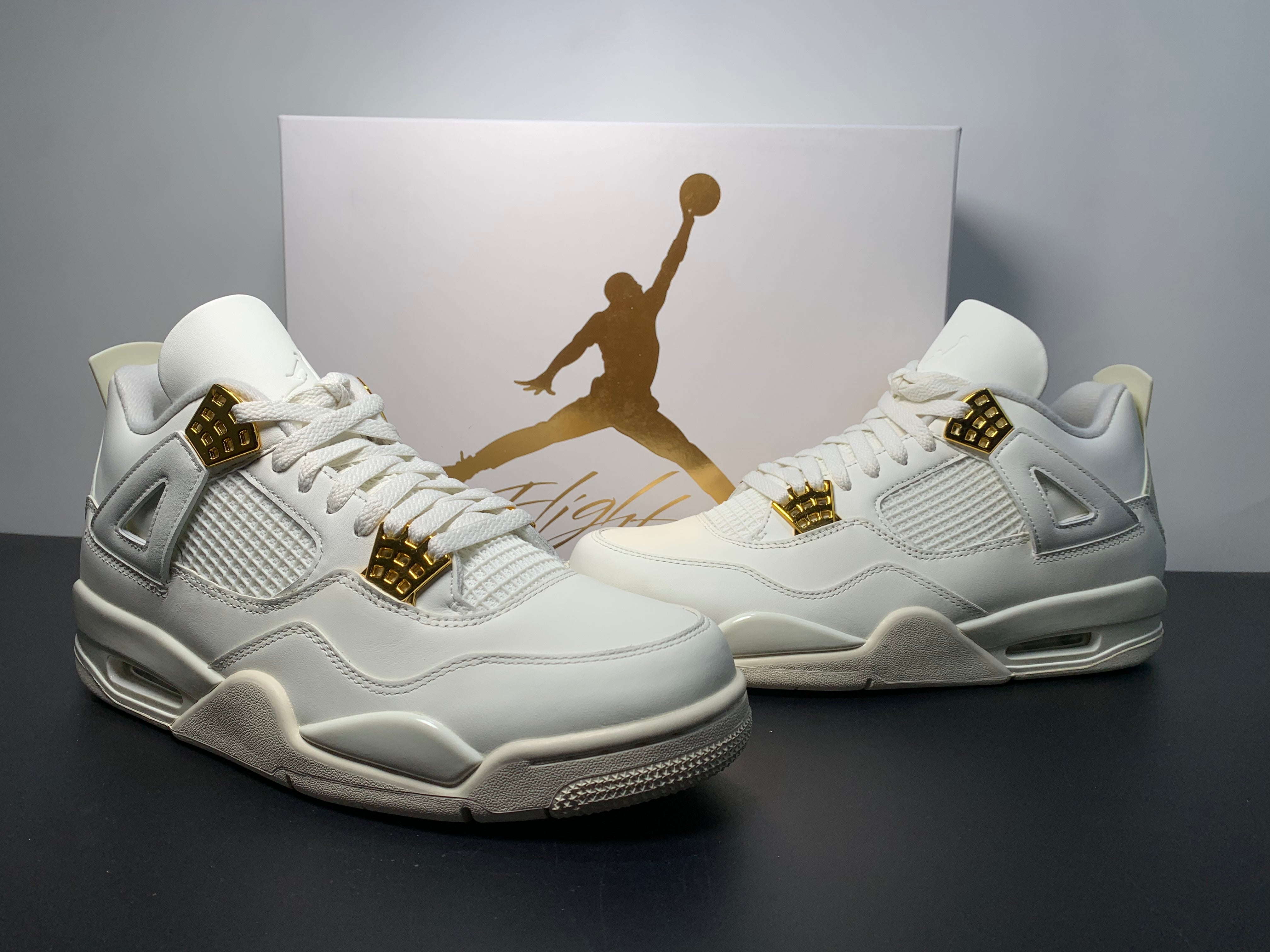 Jordan 4 Retro Sai