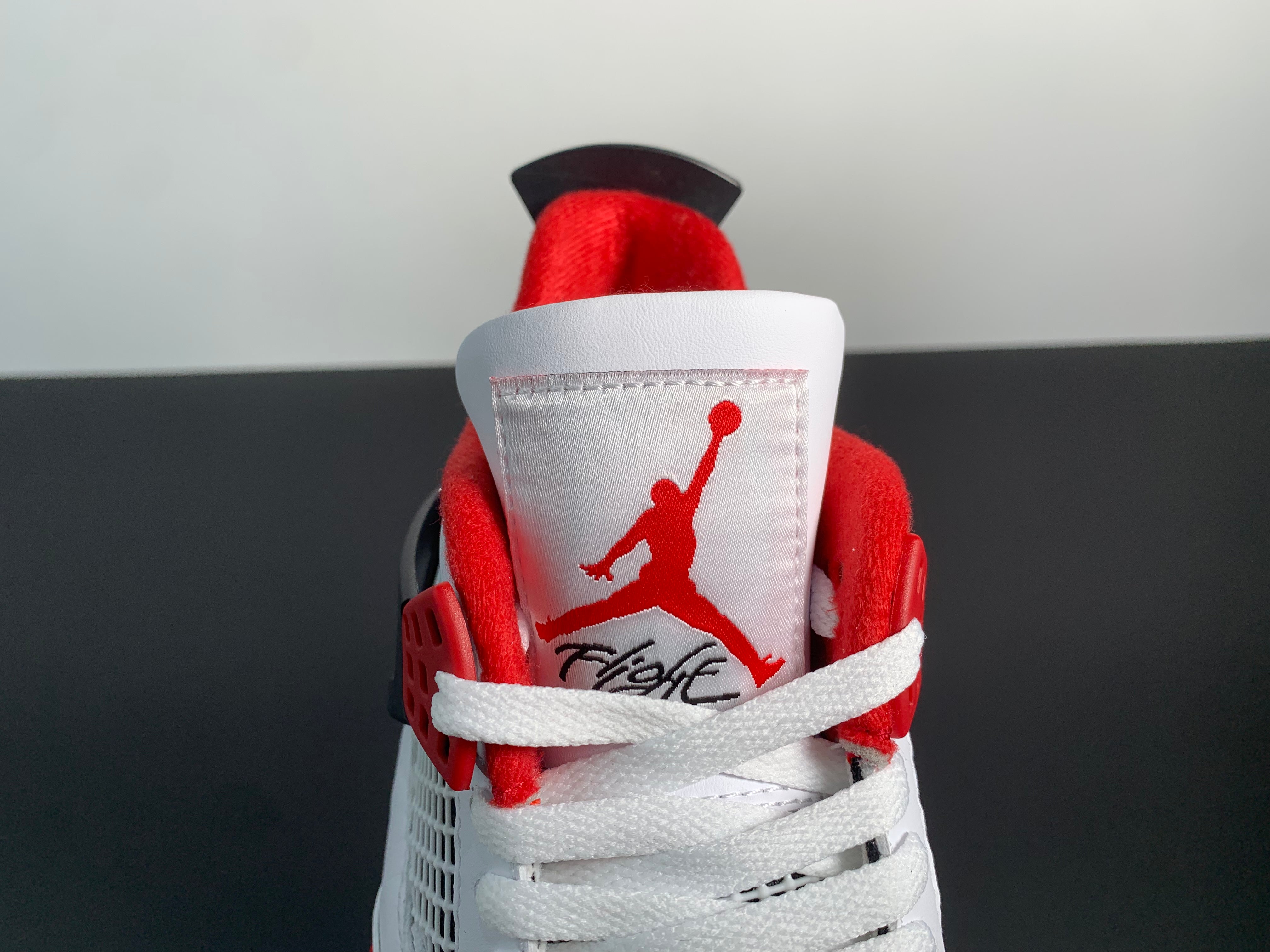 Jordan 4 Retro "Fire Red