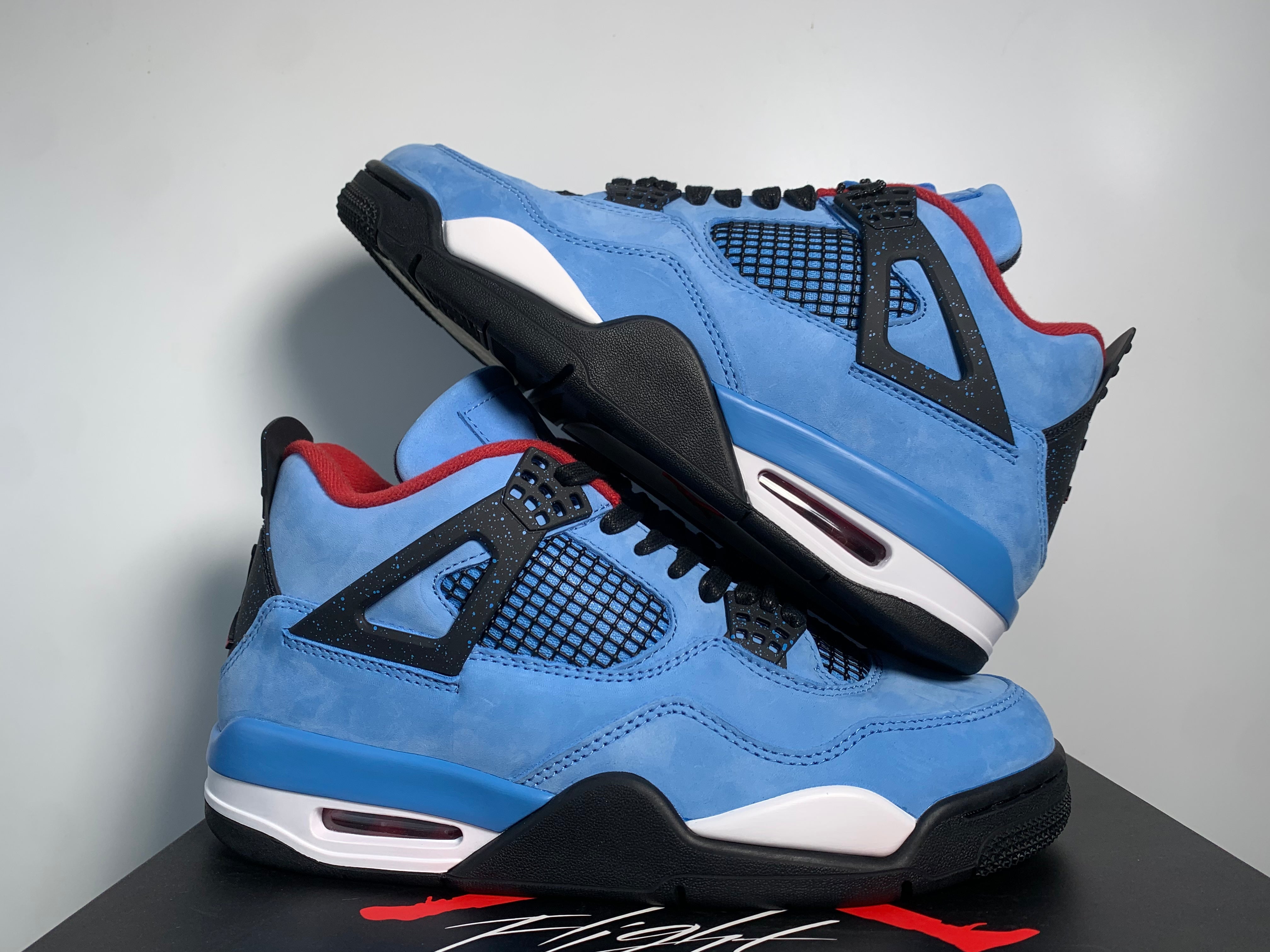 Travis Scott X Jordan 4 "Cactus Jack"