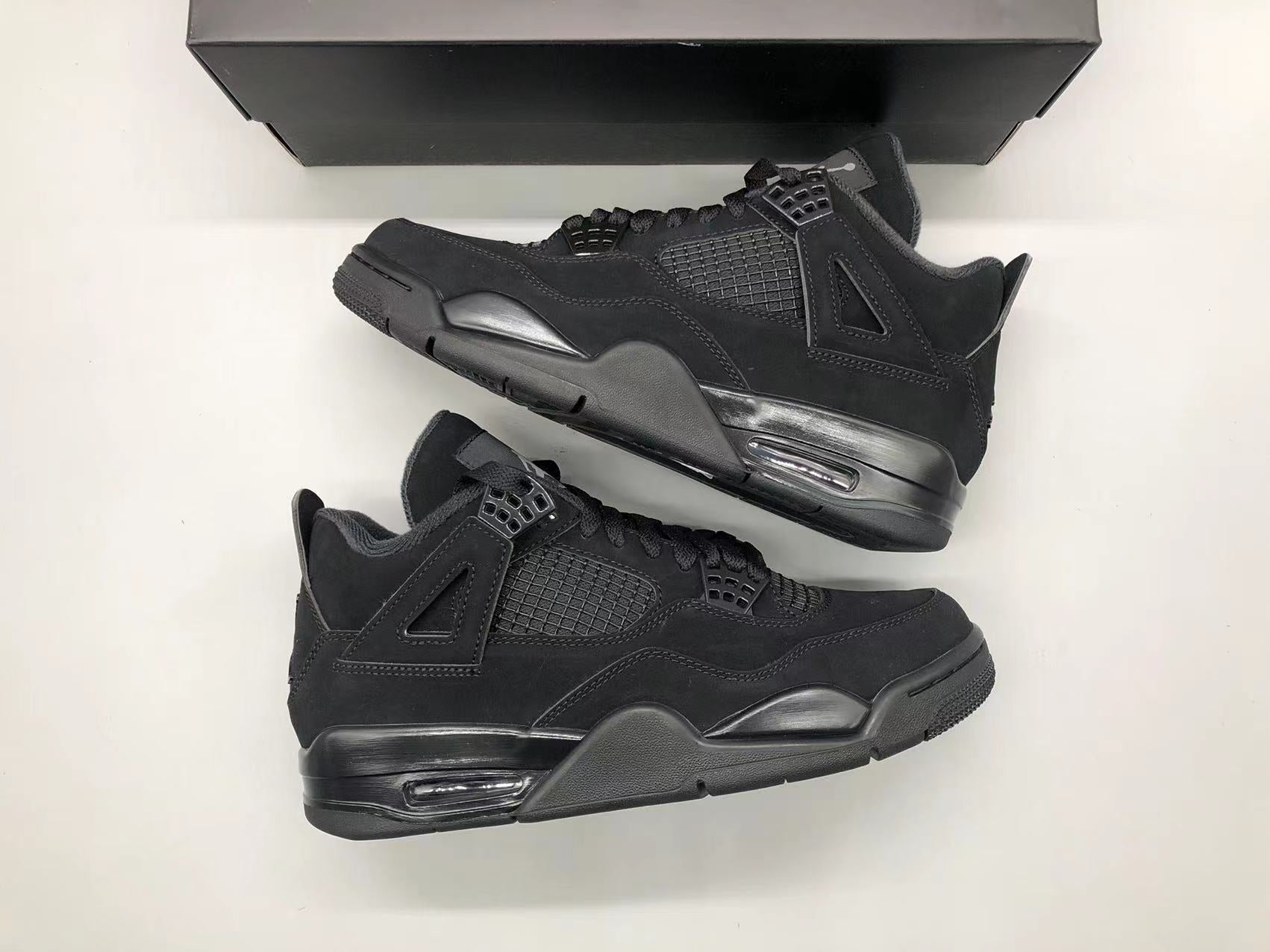 Jordan 4 "Black Cat"