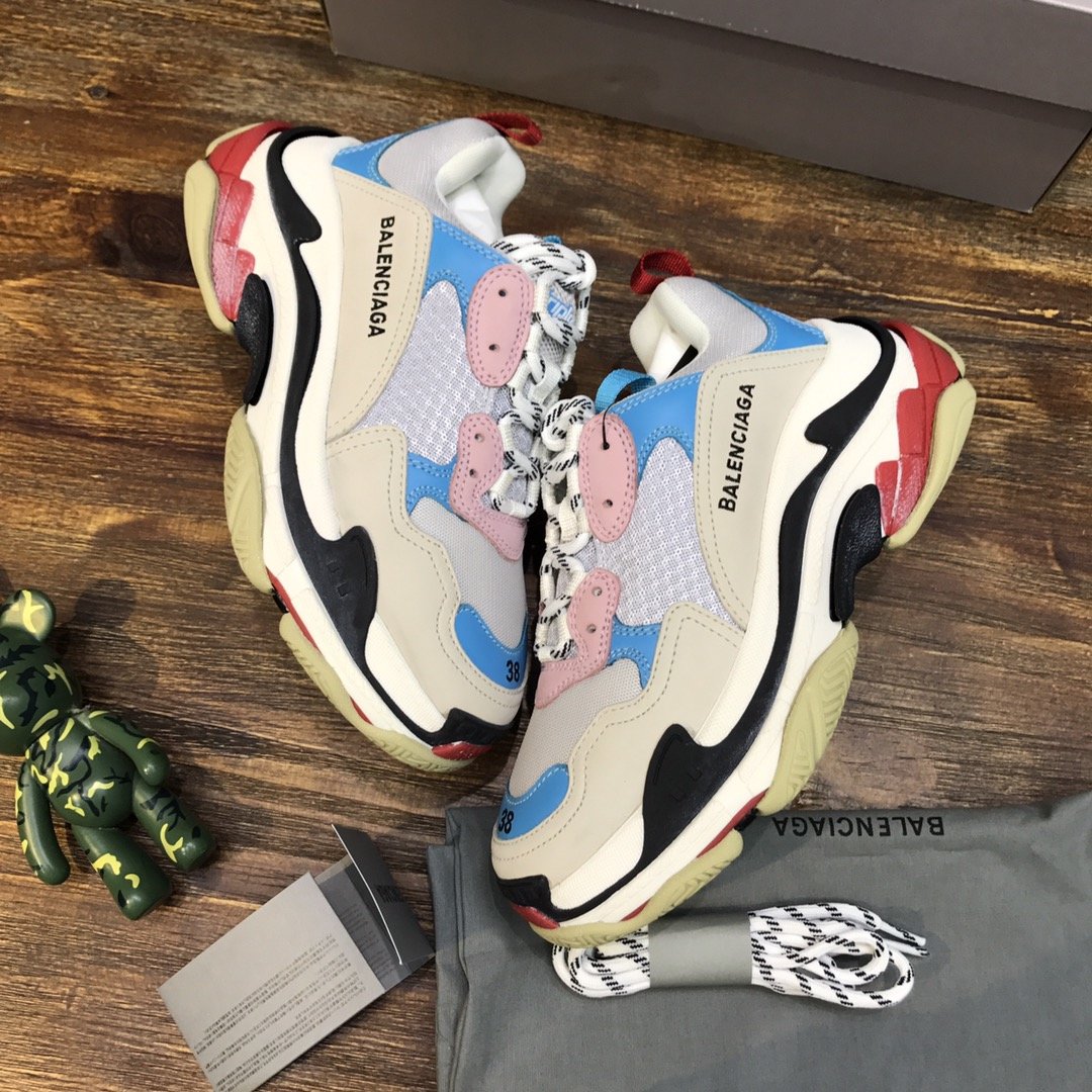 Balenciaga triple S