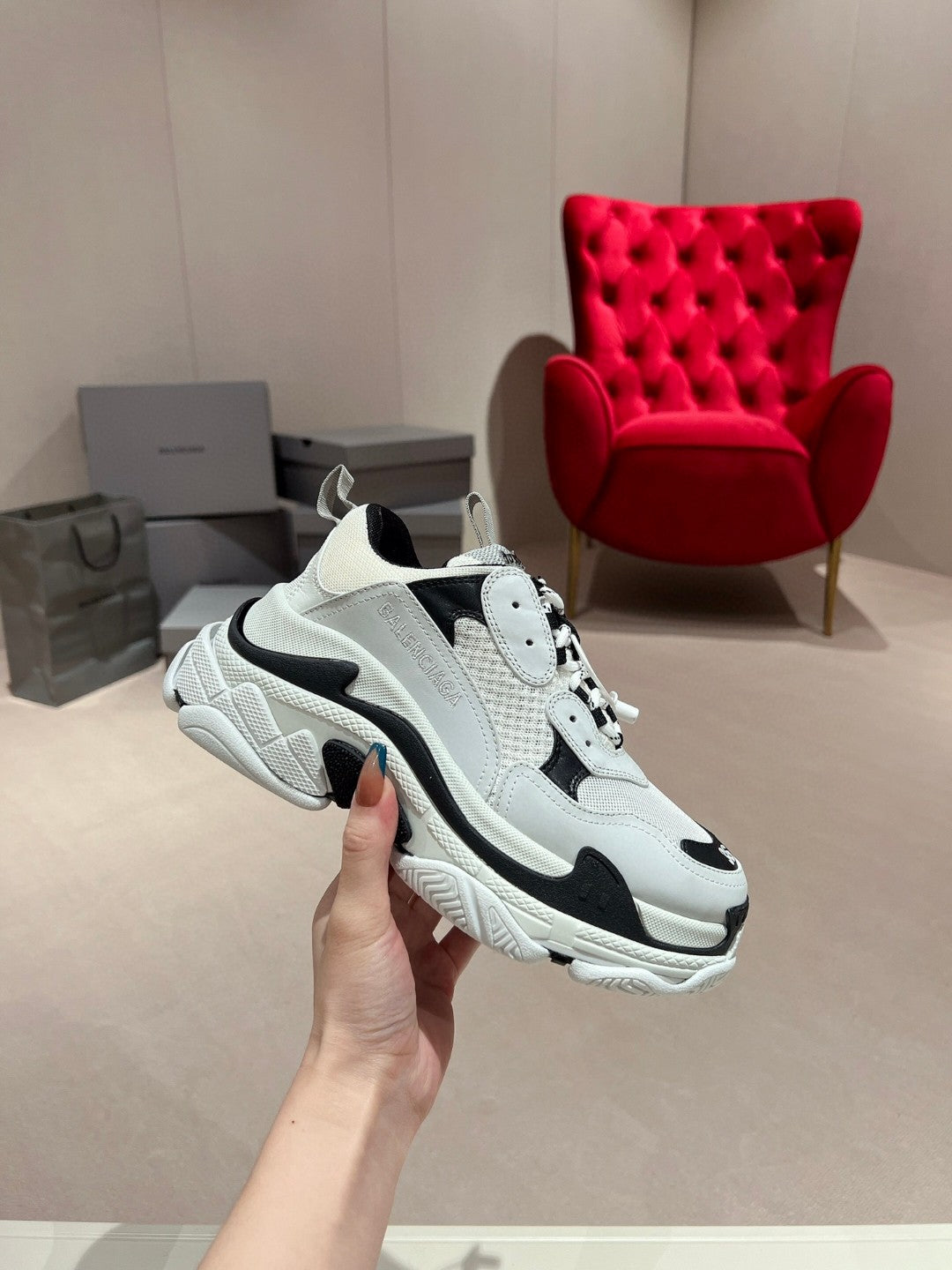 BALENCIAGA TRIPLE S