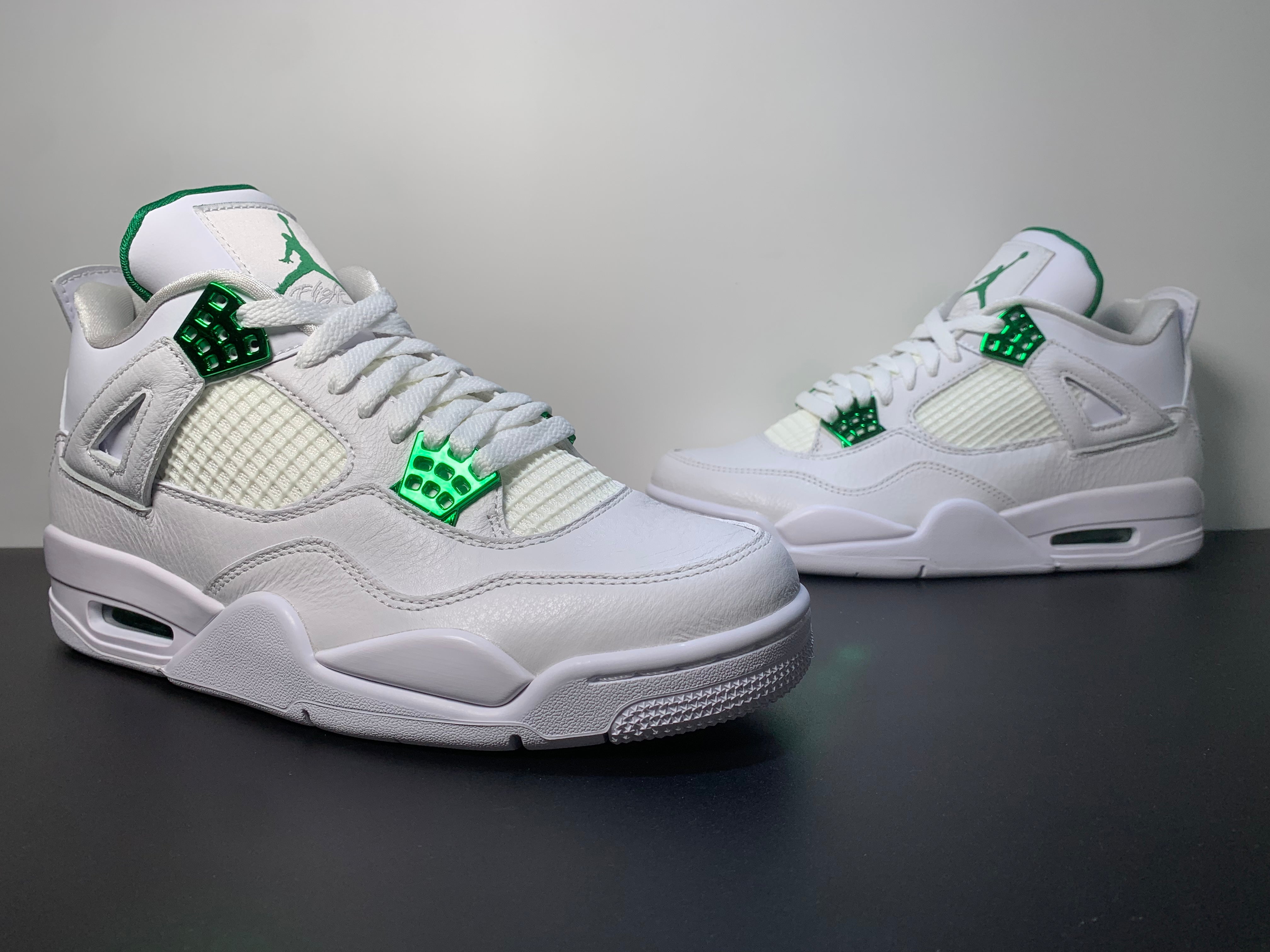 Jordan 4 Retro Metallic Green