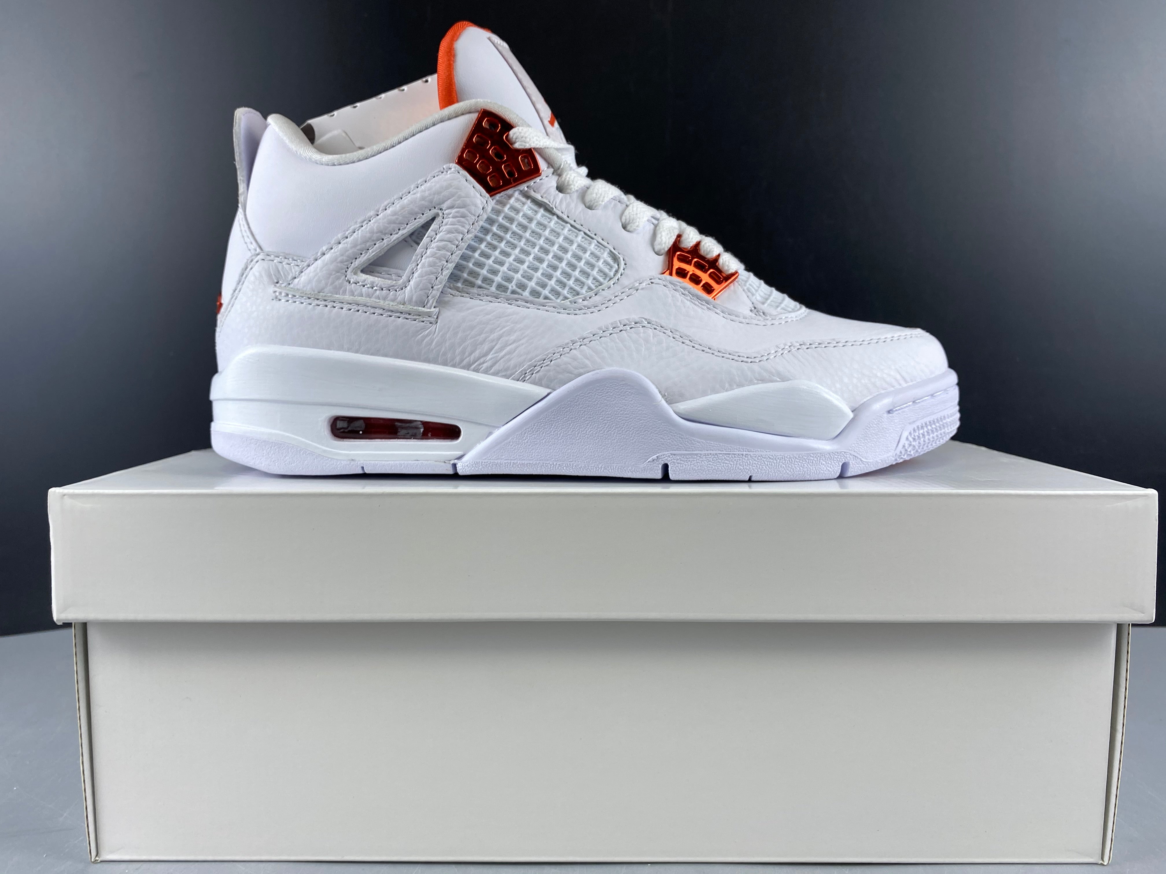 Jordan 4 Retro Metallic Orange