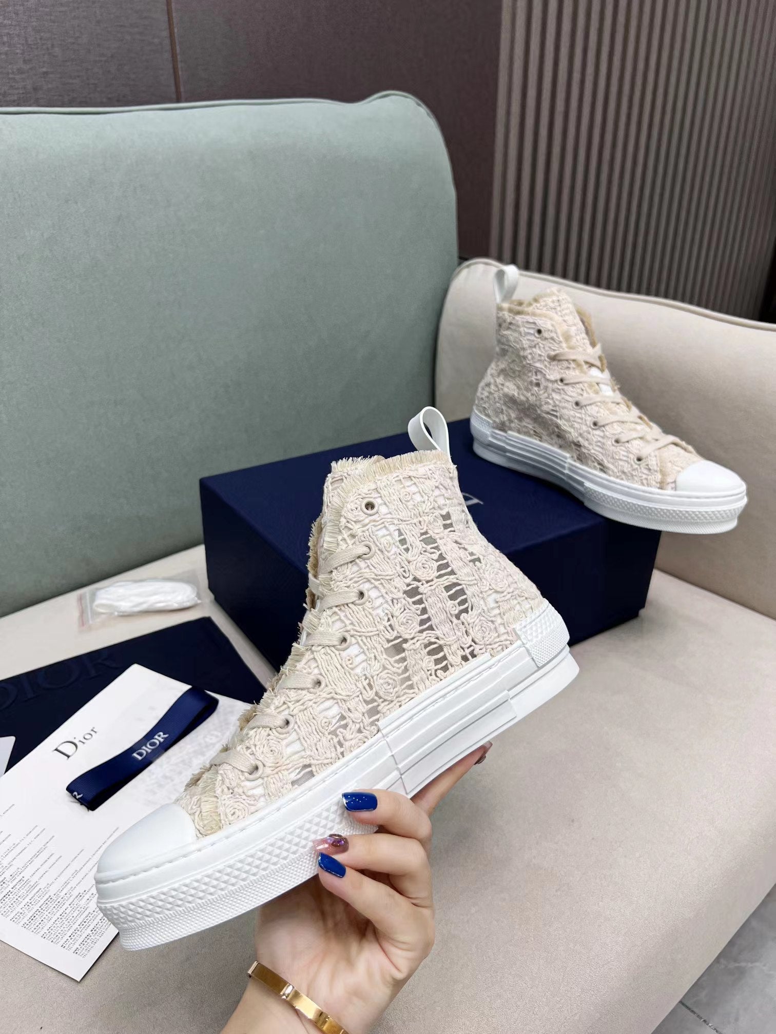 DIOR CONVERS