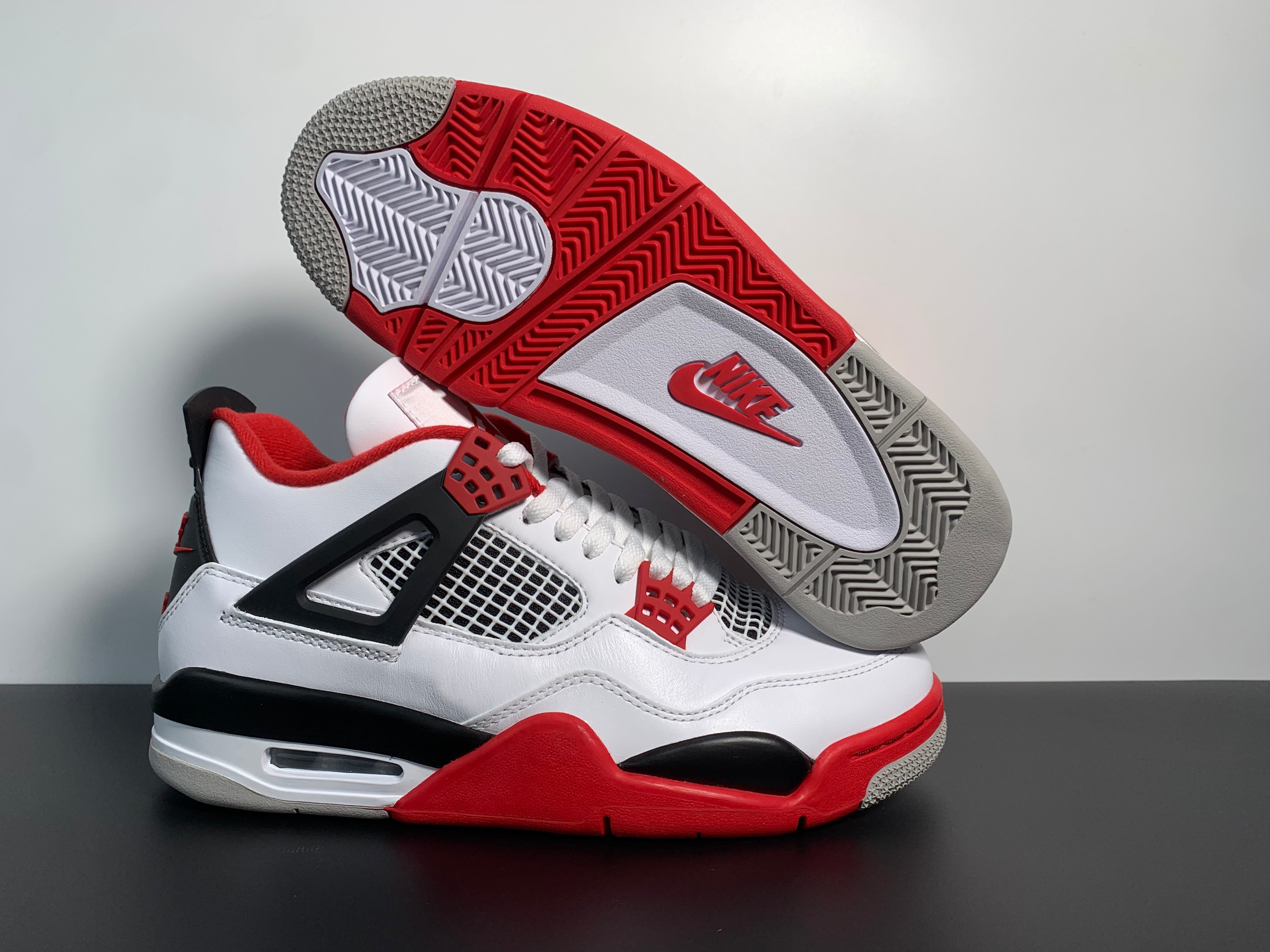 Jordan 4 Retro "Fire Red