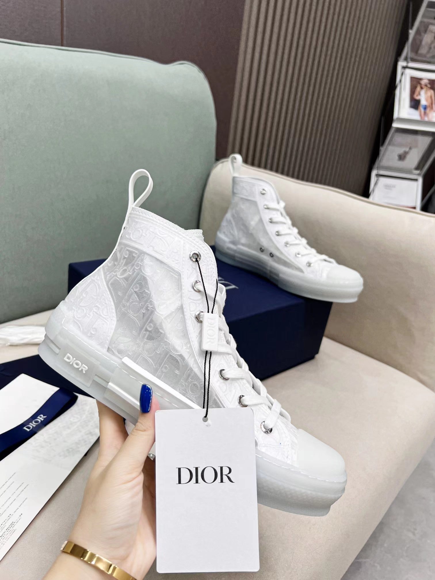 DIOR CONVERS