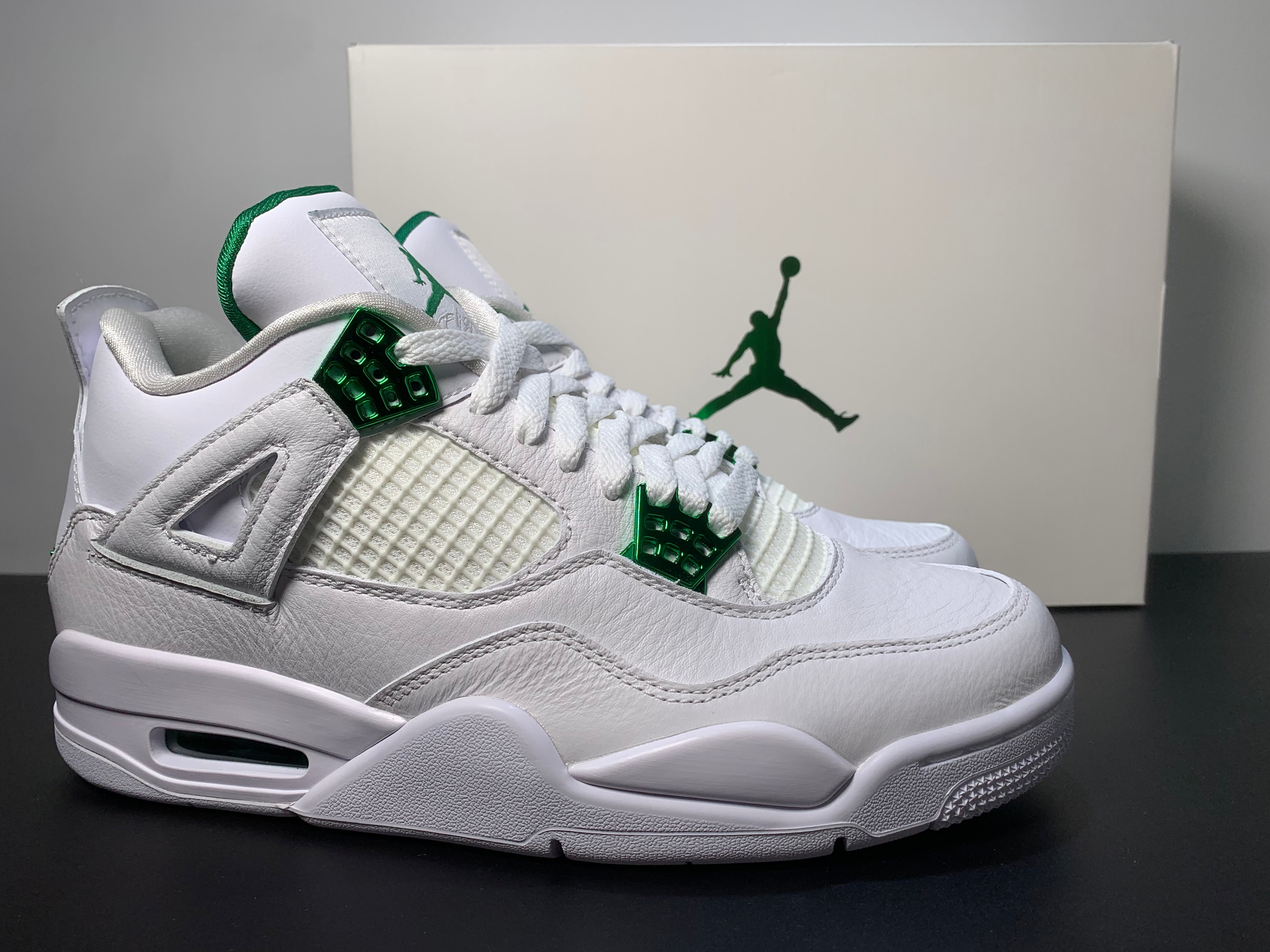 Jordan 4 Retro Metallic Green