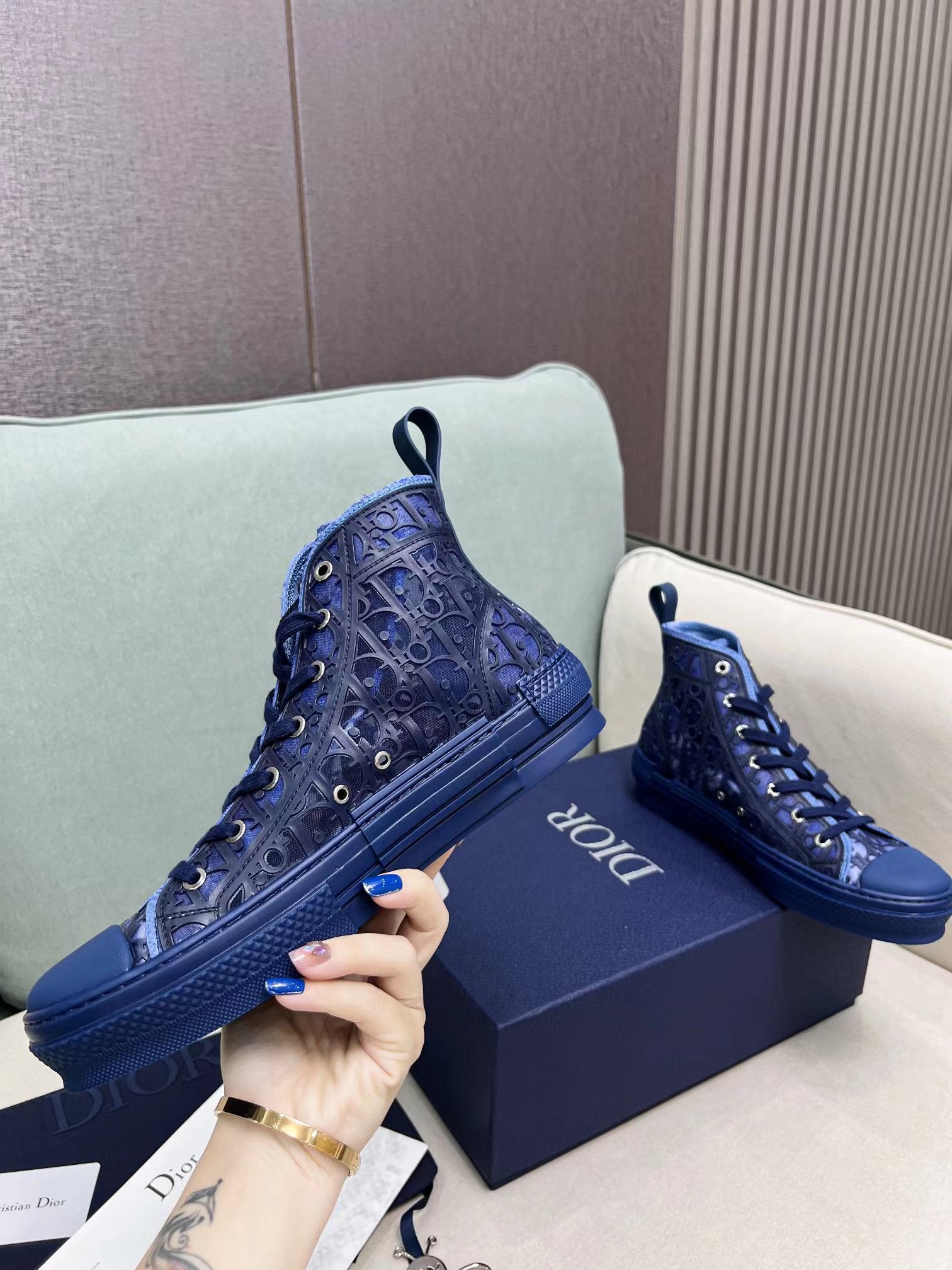 DIOR CONVERS