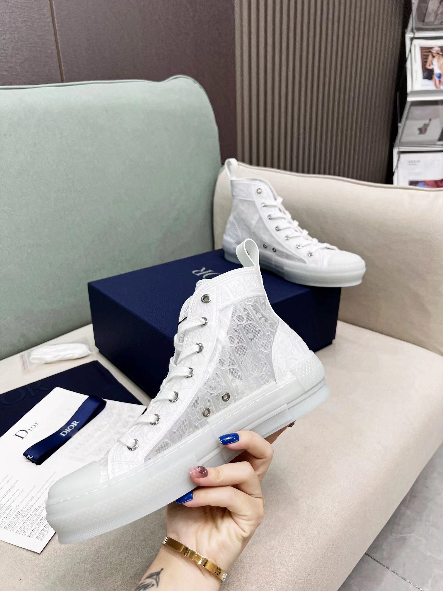 DIOR CONVERS