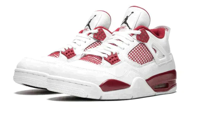 AIR JORDAN 4