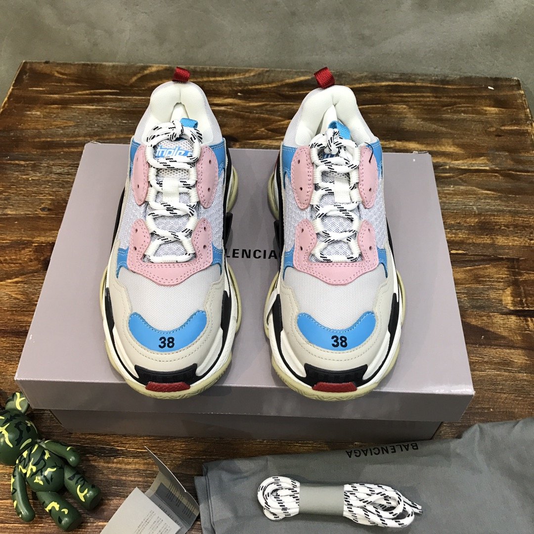 Balenciaga triple S