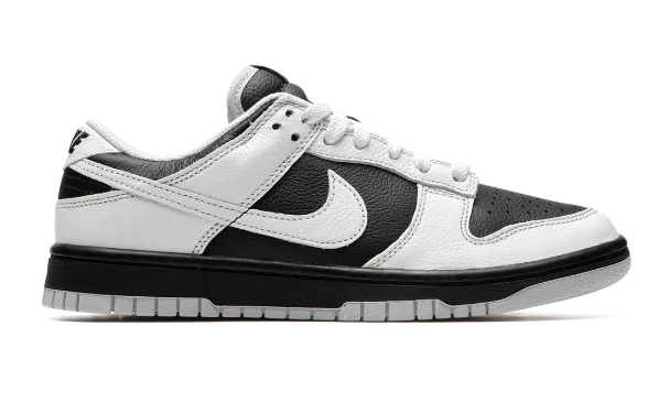 NIKE DUNK PANDA REVERSE