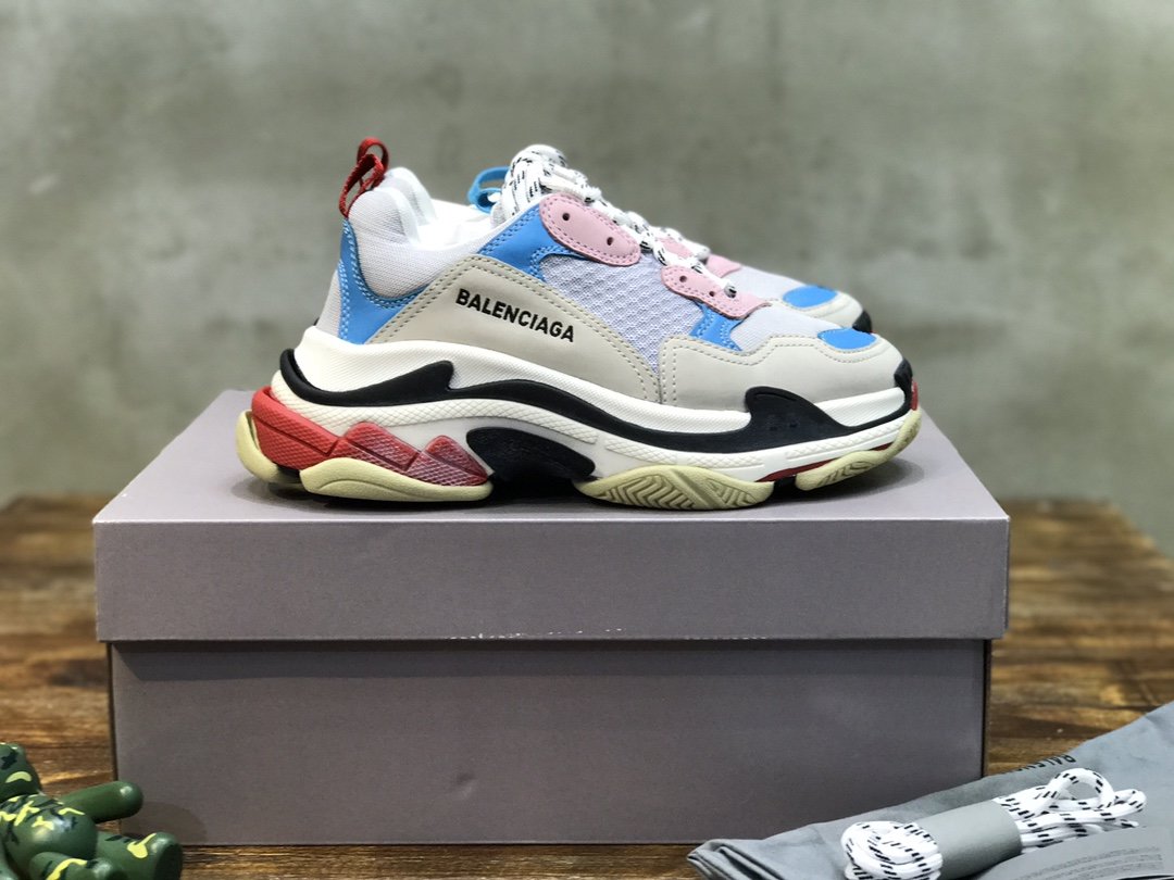 Balenciaga triple S