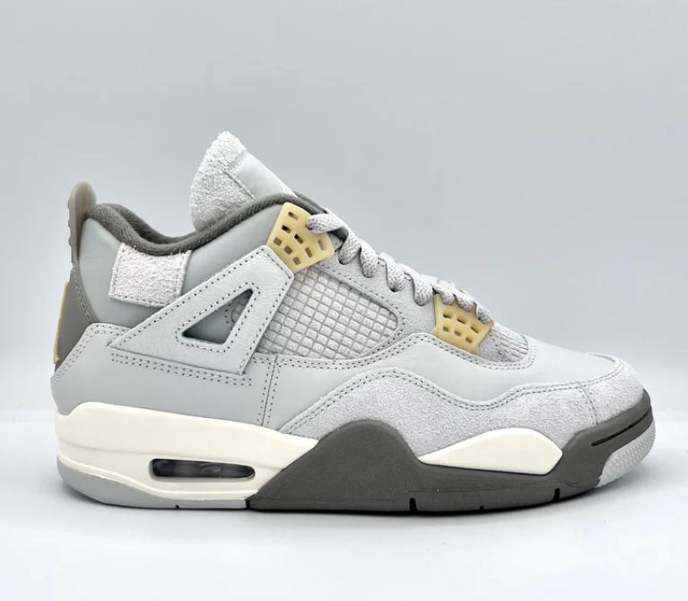 AIR JORDAN 4 RETRO SE CRAFT PHOTON DUST