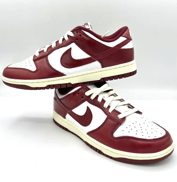 NIKE DUNK LOW VINTAGE TEAM RED